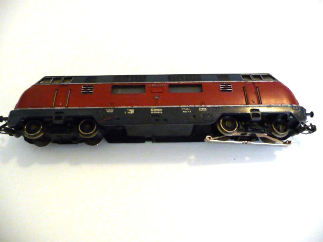 3021 MÄRKLIN HO- Diesellokomotief V200/Diesellocomotive (E2300455)