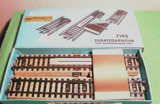 7193 MARKLIN HO -KONTACTRAIL OVERWEG/VOIE CONTACT PASSAGE A NIVEAU(D2101748)