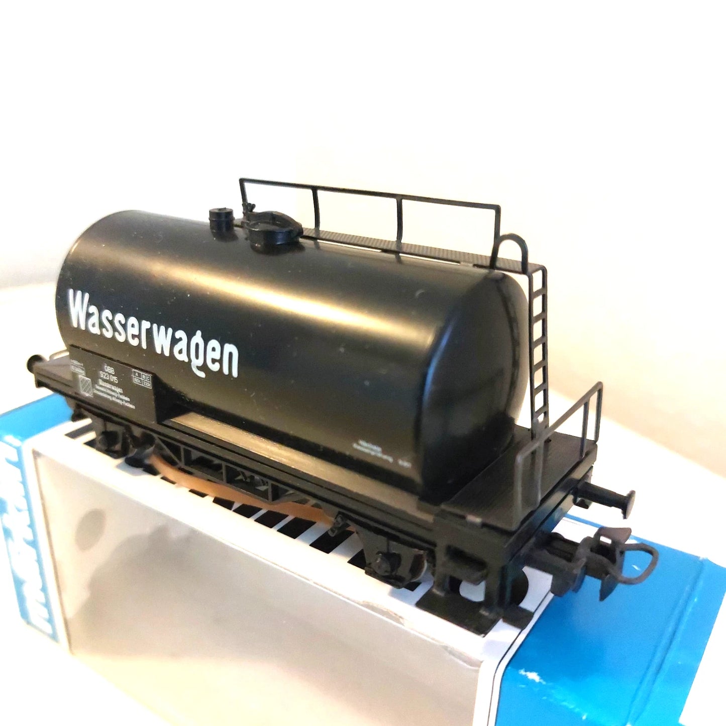 4445 MARKLIN HO - Ketelwagen "WASSERWAGEN"/Wagon citerne du ÖBB OVP (C2500746)