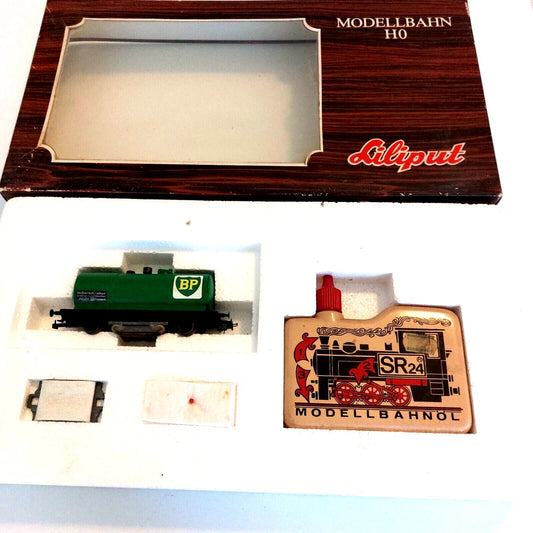 850 PIKO HO – BP Rail reinigingsset ketelwagen/BP Set nettoyage voies (E2500296)