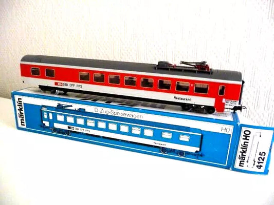 4125 MÄRKLIN HO–Zwitserse restaurantwagen/Suisse voiture restaurant SBB(E250013)