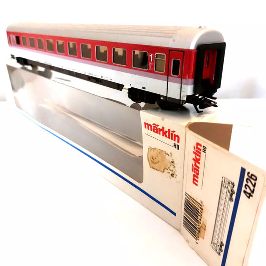 4226 Marklin HO - Intercity express rijtuig/Voiture Intercity express (E2500326)