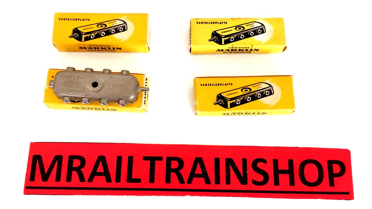 7069/7209/0470 -4 x VERDEELPLAAT 10 AANSLUITINGEN/PLAQUE DE DERIVATION(B2600391)