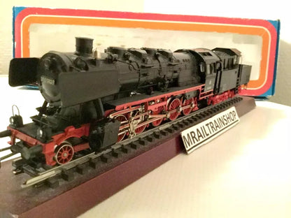 3084 MÄRKLIN HO - Stoomlokomotief BR50/Loco à vapeur + tender (E2500591)