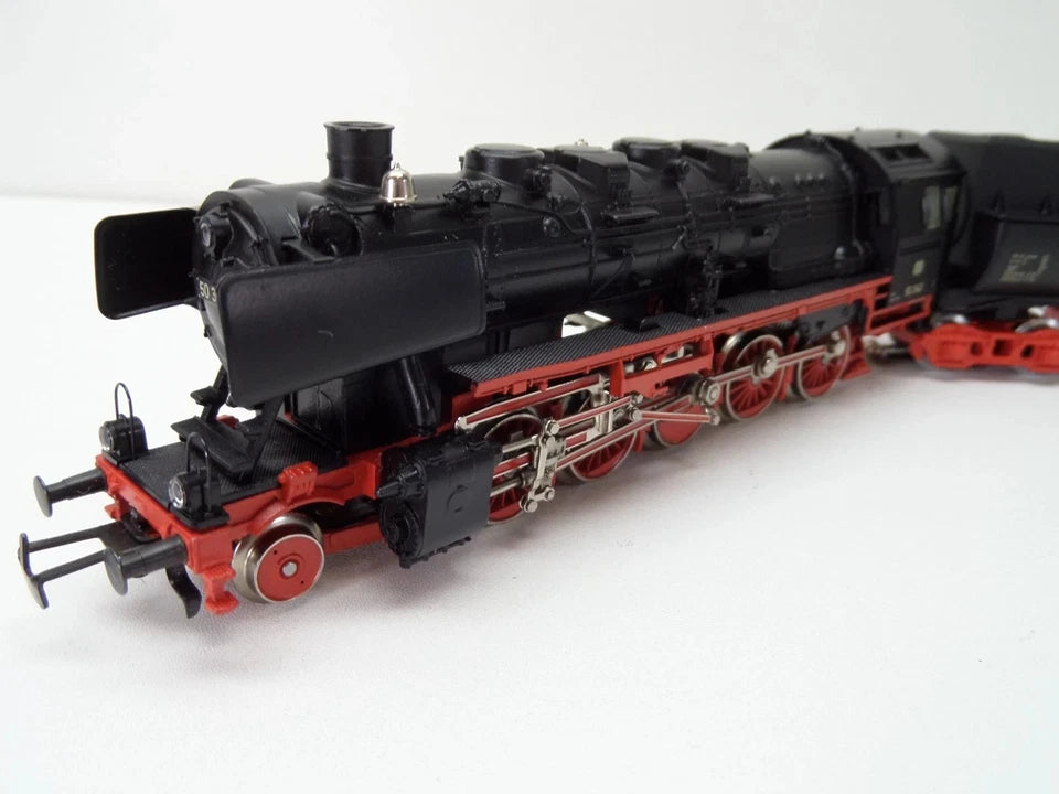 3615 MÄRKLIN HO- Digital Tenderlokomotief BR 050/Loco à vapeur OVP (E2600035)