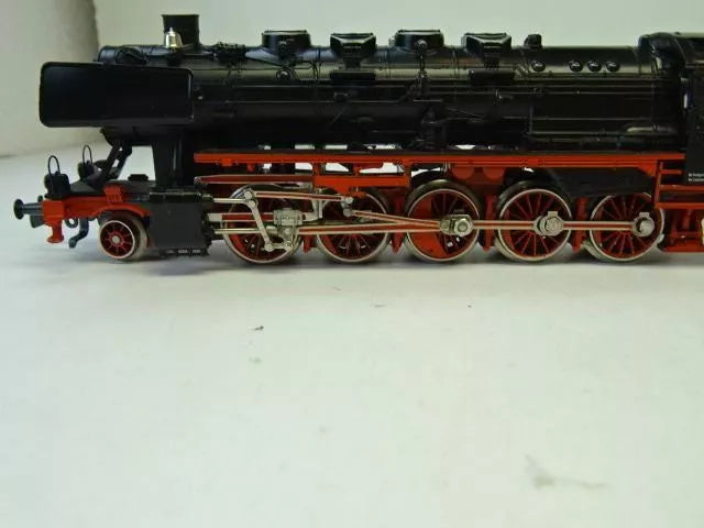 3084 MÄRKLIN HO - Stoomlokomotief BR50/Loco à vapeur + tender (E2500591)