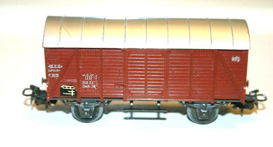 4506 Marklin HO -Gesloten wagen + sluitlichten /Wagon fermee (E2100926)