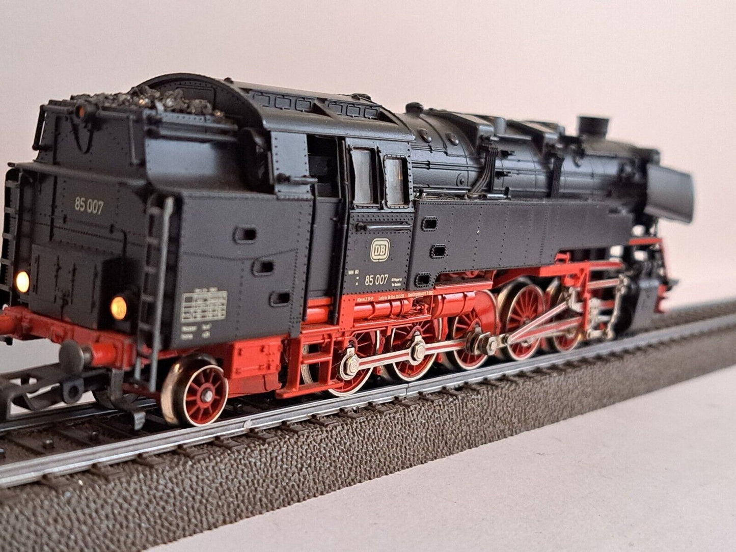 3309 MÄRKLIN HO- Digitale Stoomlokomotie BR85/Loco à vapeur digital