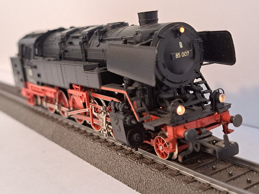 3309 MÄRKLIN HO- Digitale Stoomlokomotie BR85/Loco à vapeur digital